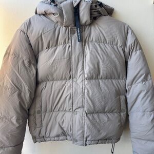 Aritzia The Super Puff™ Shorty - cliMATTE™ in Modern Taupe, W's Small